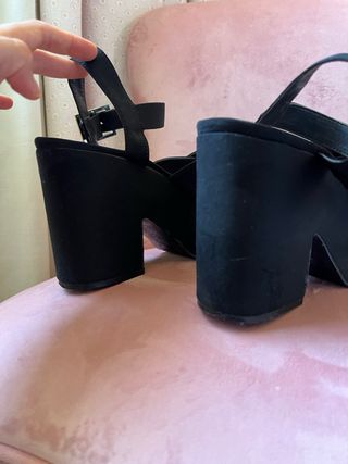 Tacones negros Zara
