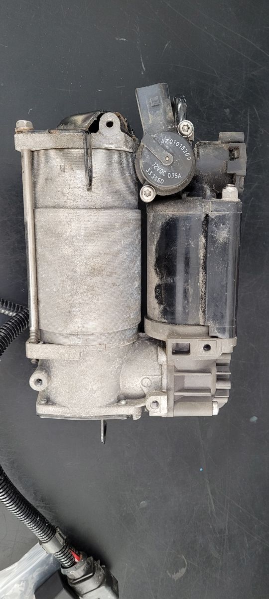 Bomba o compresor suspensión neumática