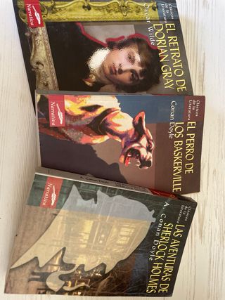Libros Oscar Wilde y Conan Doyle