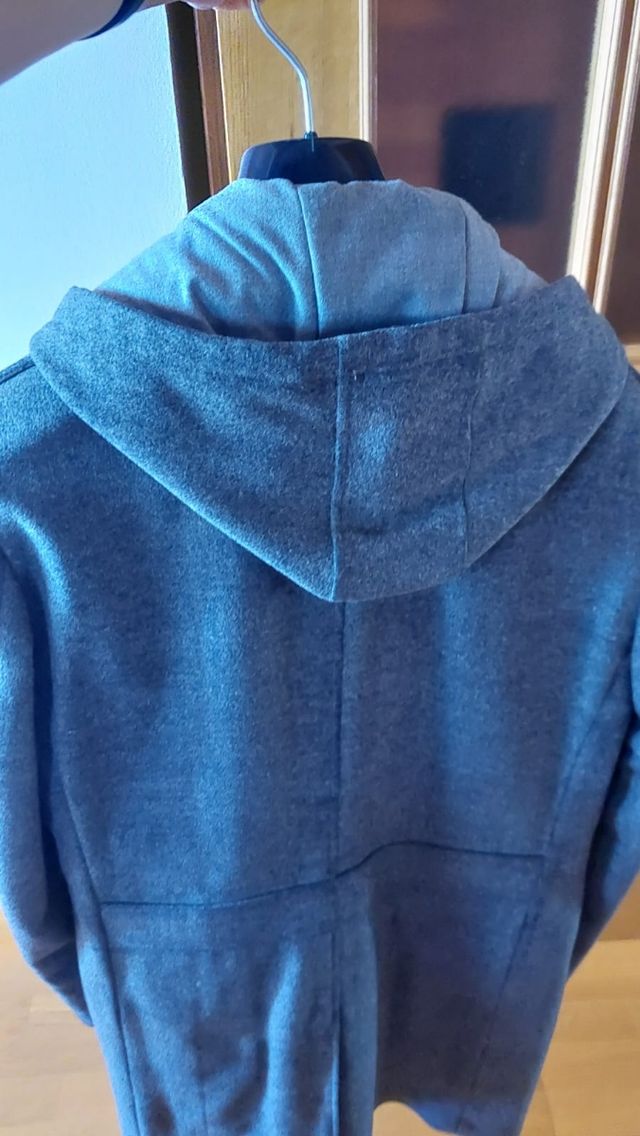 Abrigo hombre tres cuartos. Gris