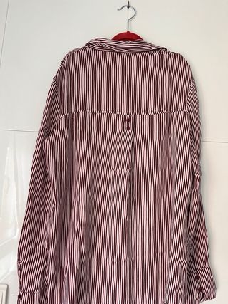 Camisa de rayas granate y blanco 