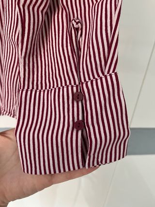 Camisa de rayas granate y blanco 