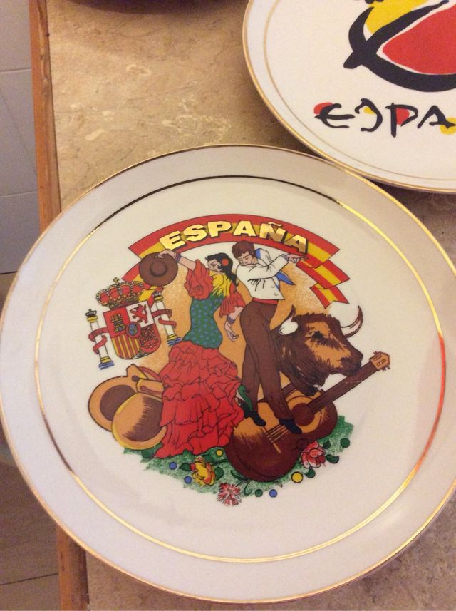 Platos decorativos marca España