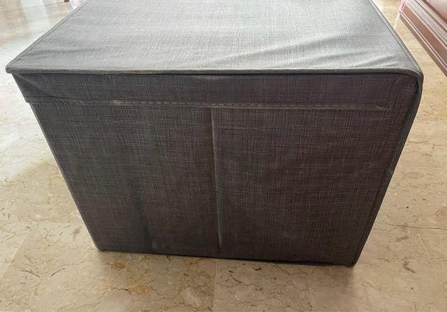 Contenitore pieghevole per coperte, vestiti