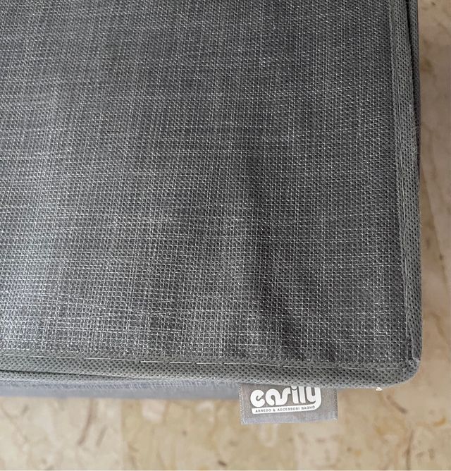 Contenitore pieghevole per coperte, vestiti