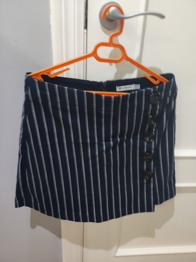 Falda pantalón estradivarius