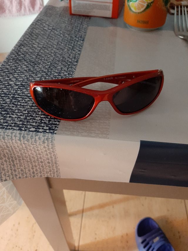 Occhiali da sole + custodia