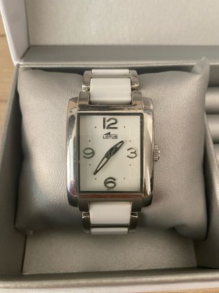 Reloj lotus