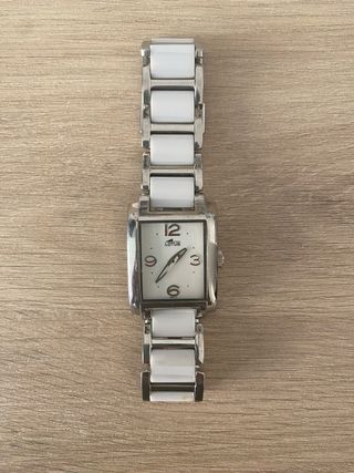Reloj lotus