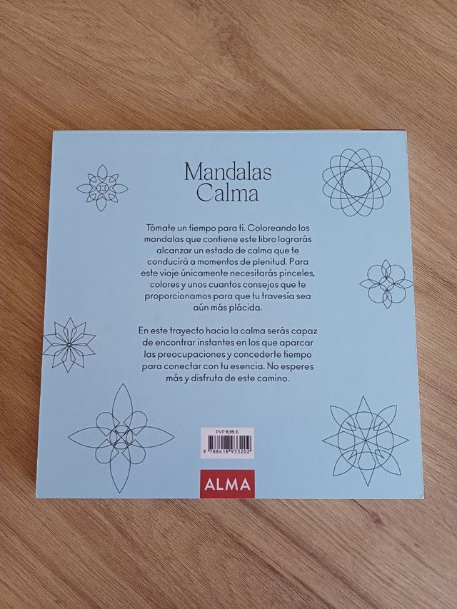 Libro mandalas y lápices