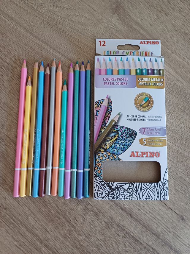 Libro mandalas y lápices