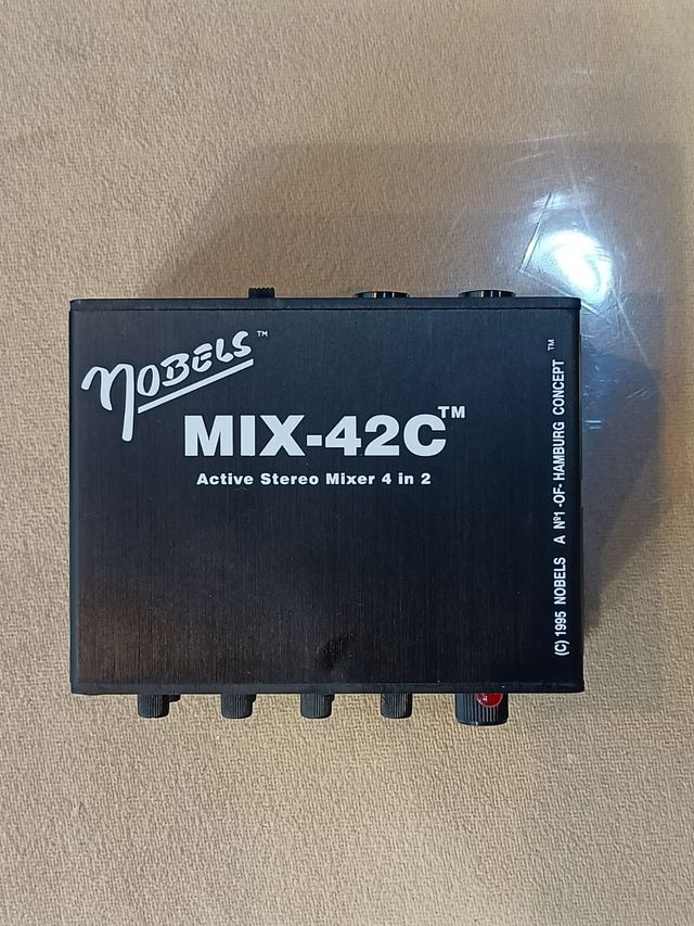 Mezcladora estéreo Nobels Mix-42C
