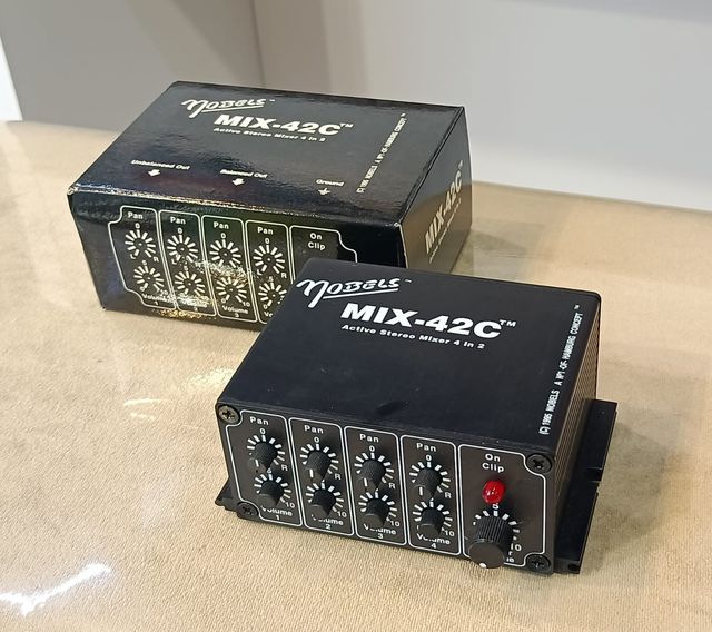 Mezcladora estéreo Nobels Mix-42C