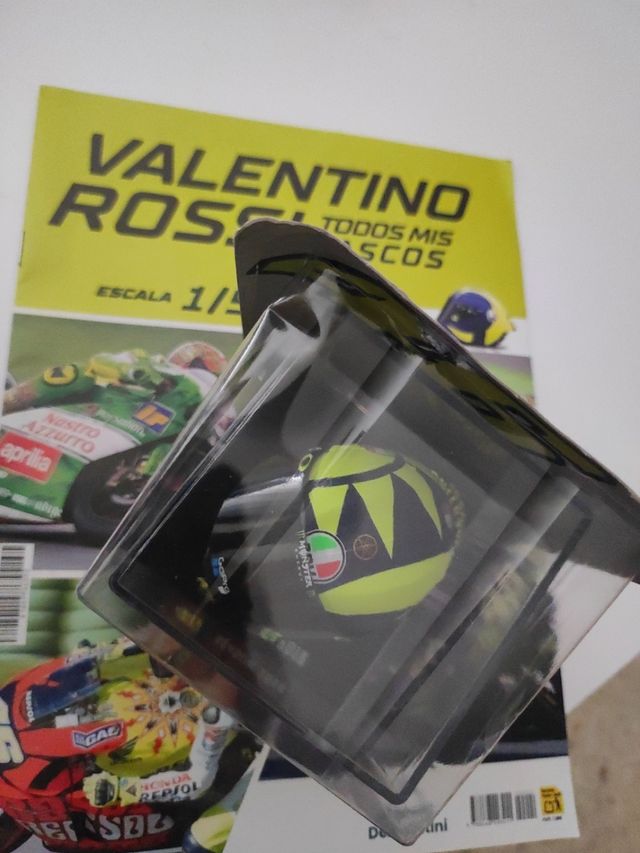 Casco de valentino Rossi, escala 1/5.