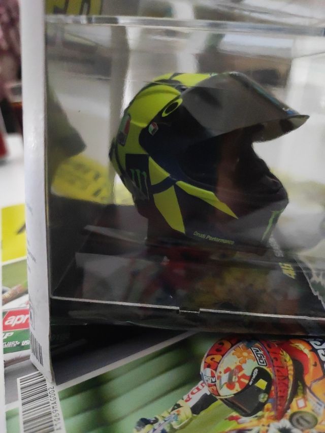 Casco de valentino Rossi, escala 1/5.