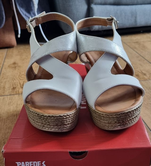 Sandalias de tacón blancas