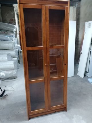 2 Estanterías madera. Muy bien cuidadas.