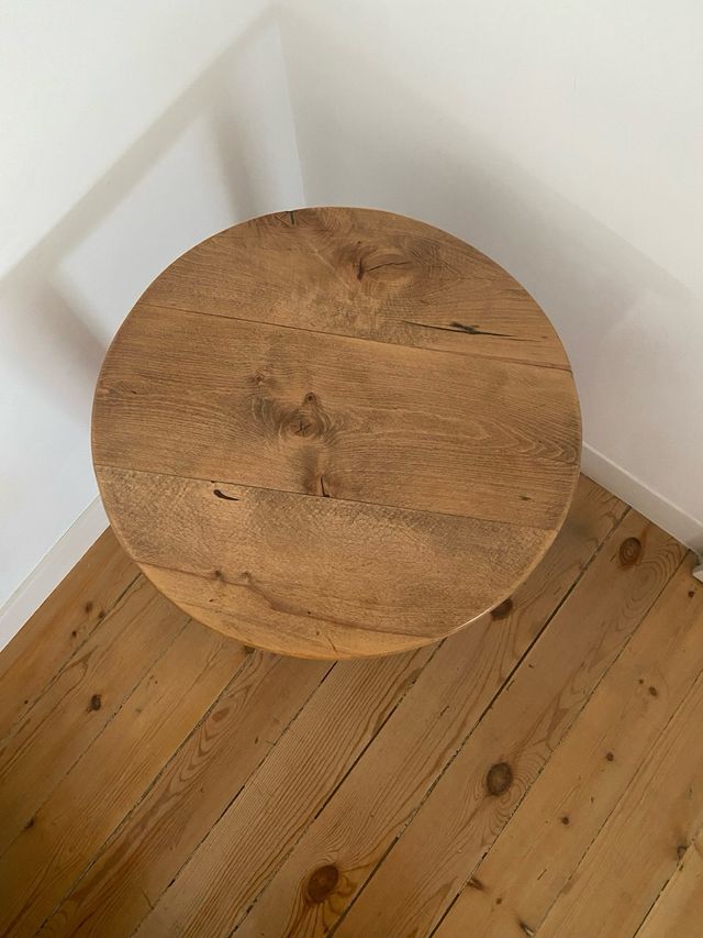 Mesa auxiliar de madera de Haya