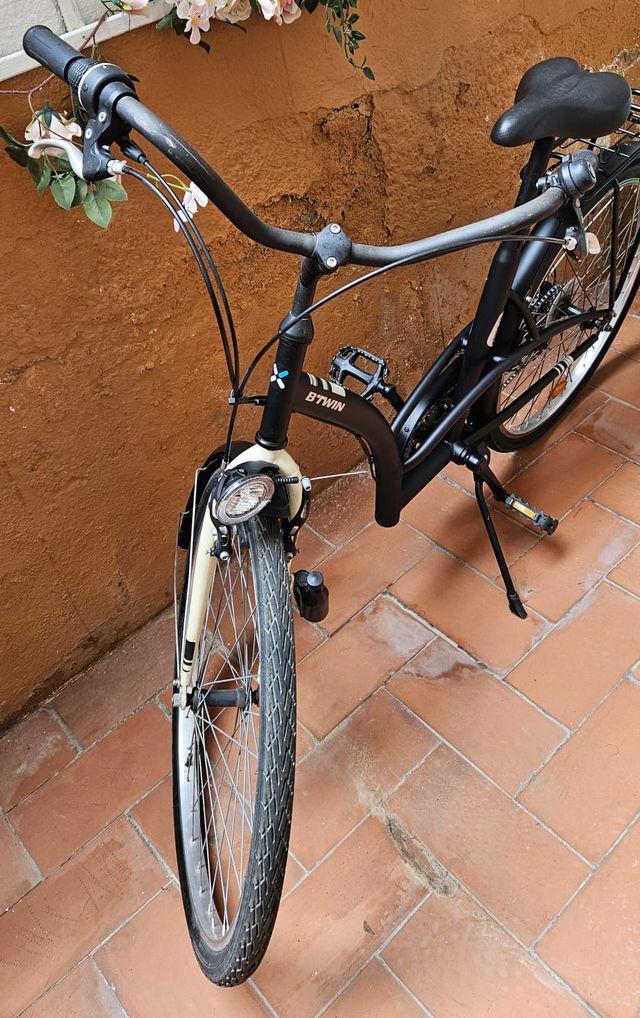 Bicicleta BTWIN de paseo como nueva