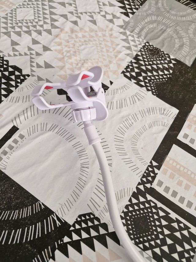 Brazo soporte para móvil