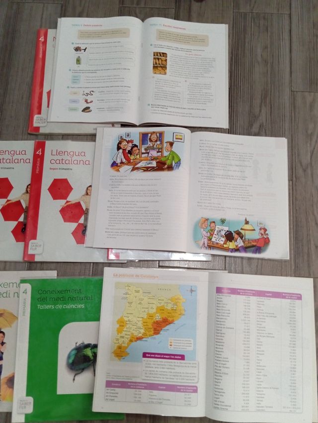 Libros de 3 y 4 de Santillana Cataluña