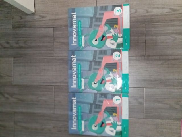 Libros de 3 y 4 de Santillana Cataluña