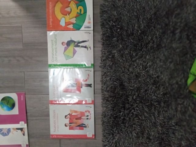 Libros de 3 y 4 de Santillana Cataluña