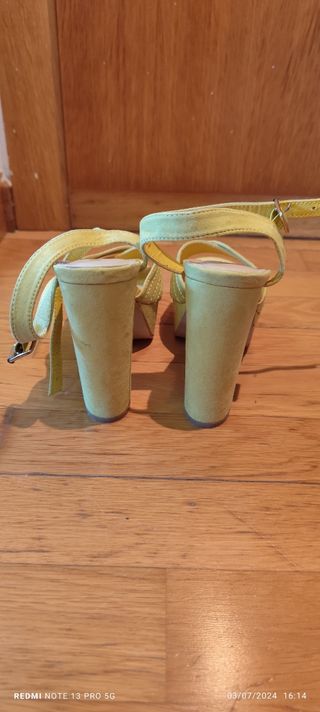 Sandalias Tacon Amarillas
