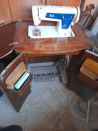 MAQUINA COSER SINGER