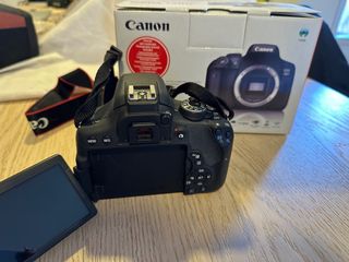 Canon EOS 750D