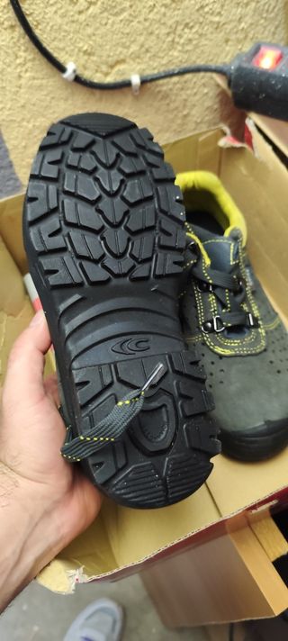 Scarpe lavoro antinfortunistiche N 36 nuove