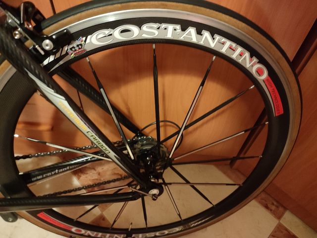 Bicicleta carretera como nueva impoluta.