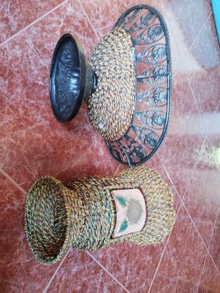 2 Adornos metal y cordel