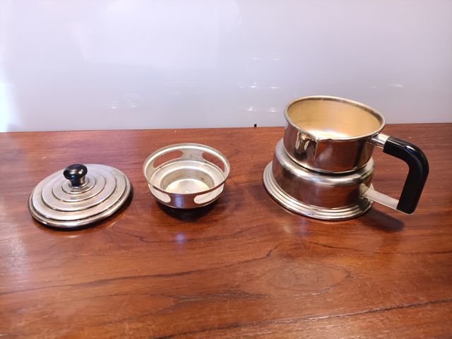 Calienta leche antiguo