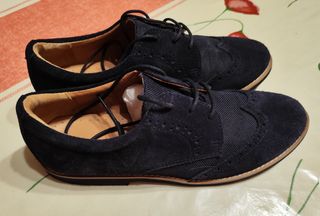 Zapatos de vestir chico talla 40