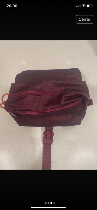 Neceser de señora color burdeos, Busquets