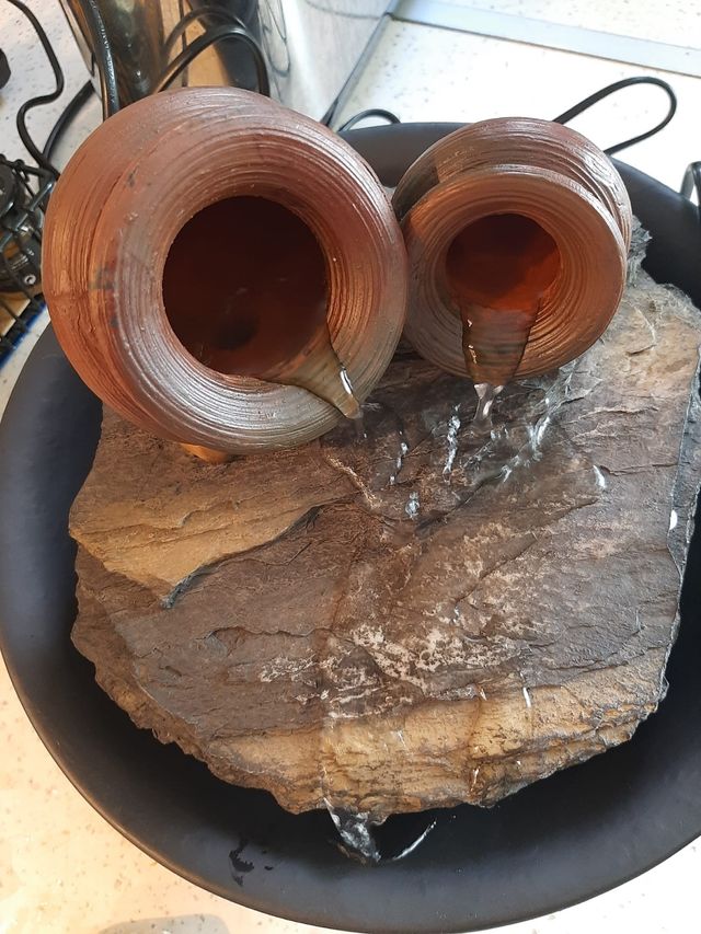 Fuente decorativa electrica