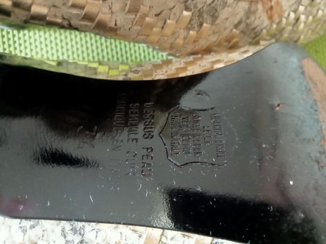 Décolleté pitone oro