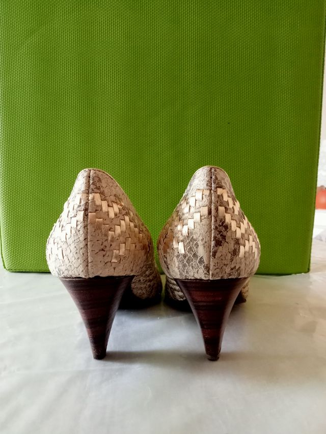 Décolleté pitone oro