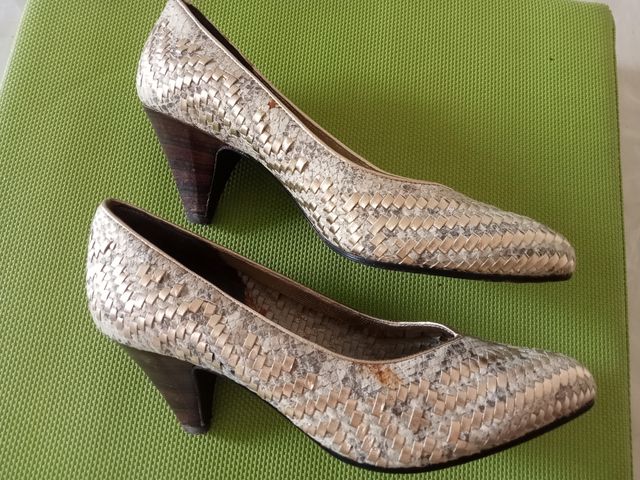 Décolleté pitone oro