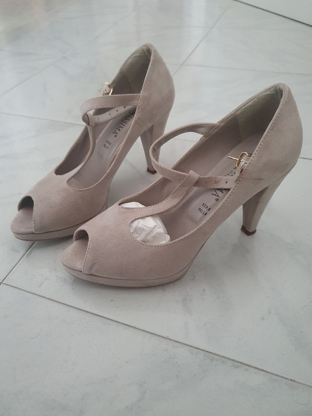 Scarpe con tacco tg. 38 pari al nuovo