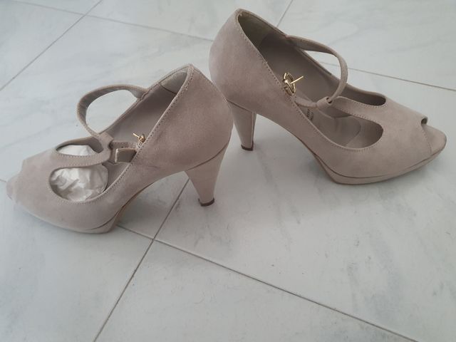 Scarpe con tacco tg. 38 pari al nuovo