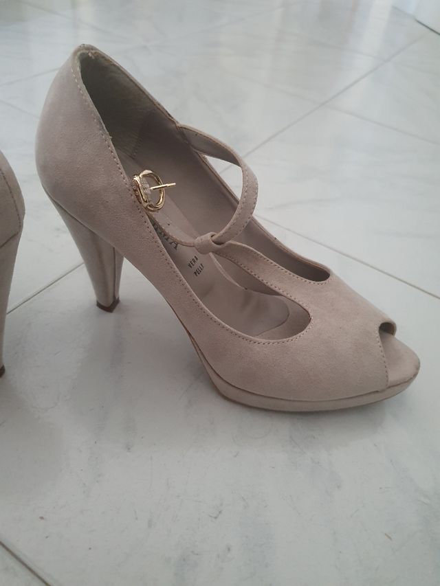 Scarpe con tacco tg. 38 pari al nuovo