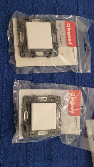 Conmutador+ enchufes+ embellecedor