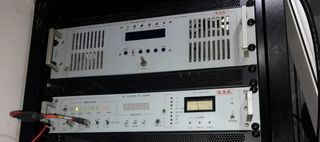 Equipo emisor de 500w. fm R.V.R