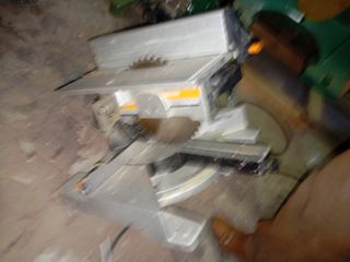Ingletadora Legna SR2530, telescopica