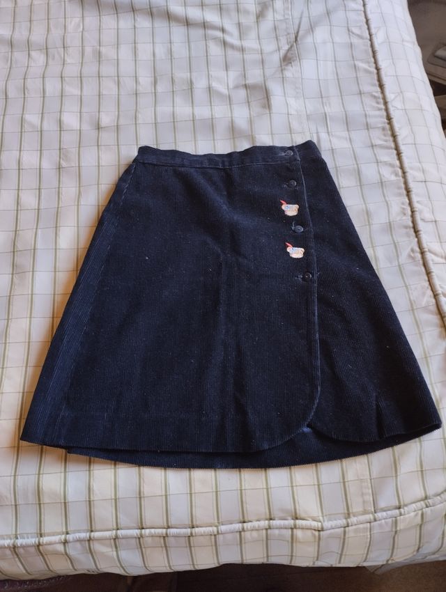 Falda de pana de niña