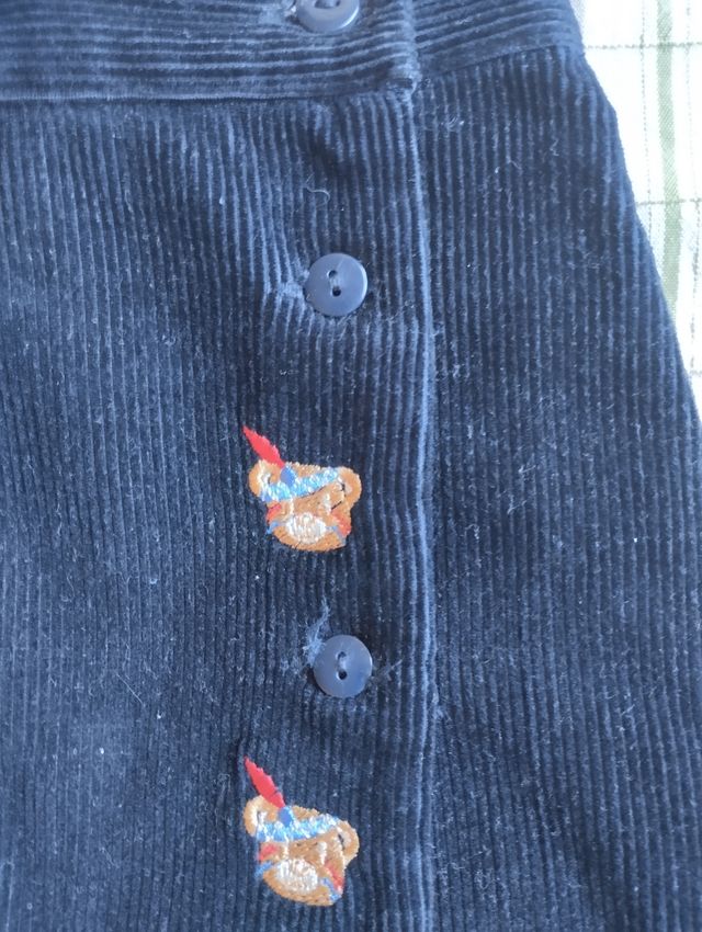 Falda de pana de niña