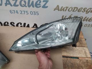 Faros delanteros Ford Focus I 2000