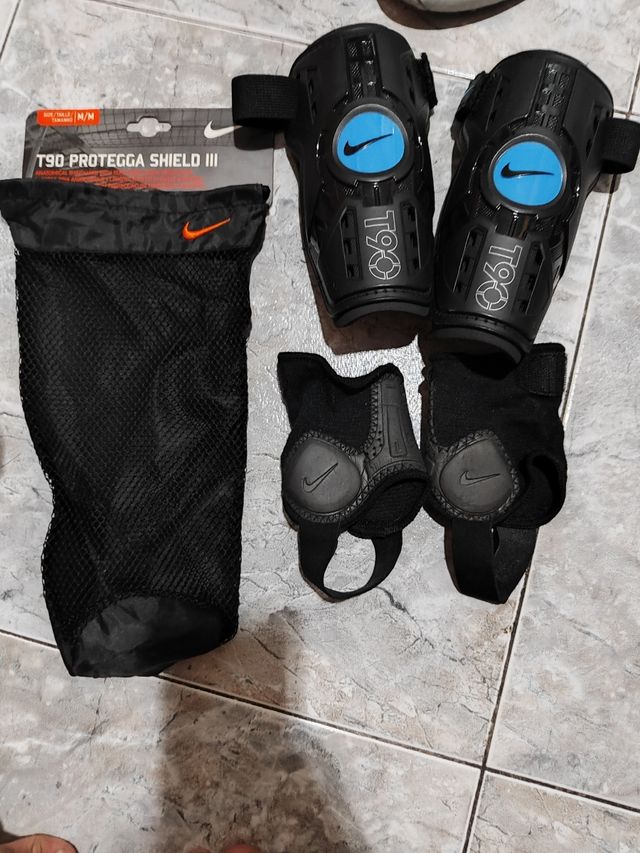 Espinilleras nike t90 protegga shield III